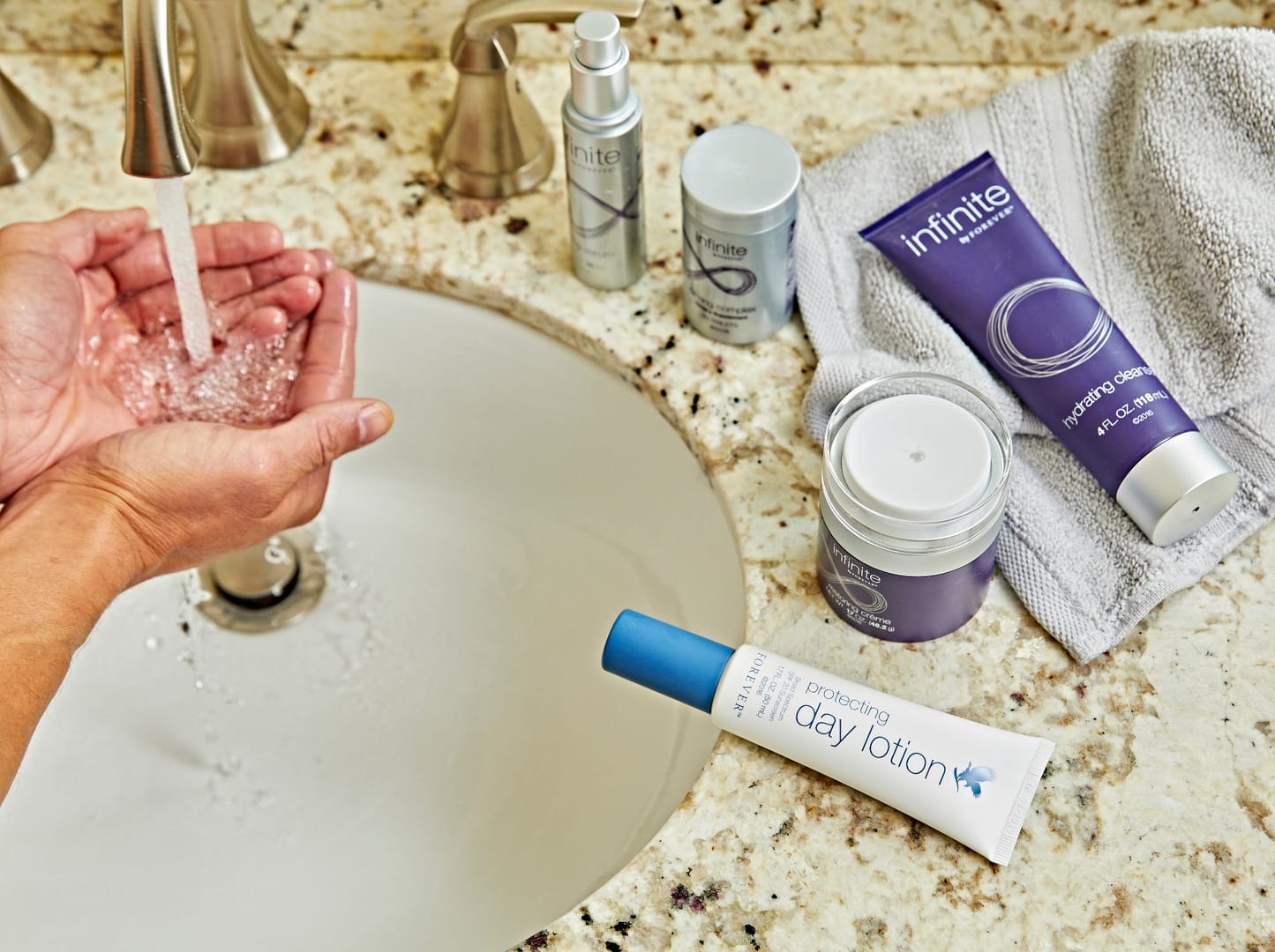 PROTECTING DAY LOTION BLOG -  GAMA INFINITY FOREVER LIVING PRODUCTS 