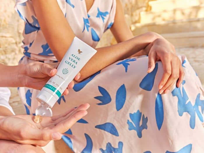 aloe vera gel. crema pentru leziuni cutanate 
muschetar 1